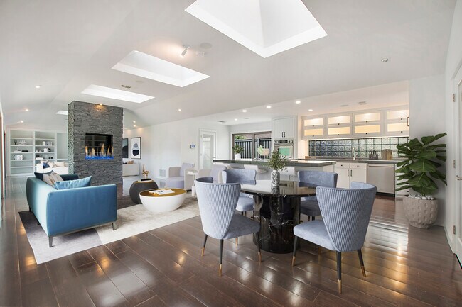 Foto del edificio - 6742 E Mockingbird Ln
