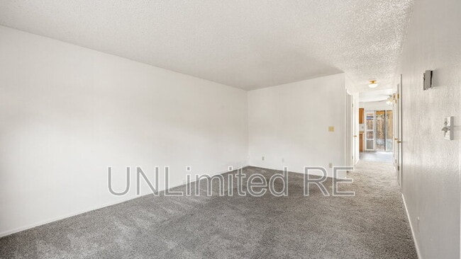 Building Photo - 1637 Canada Crescent