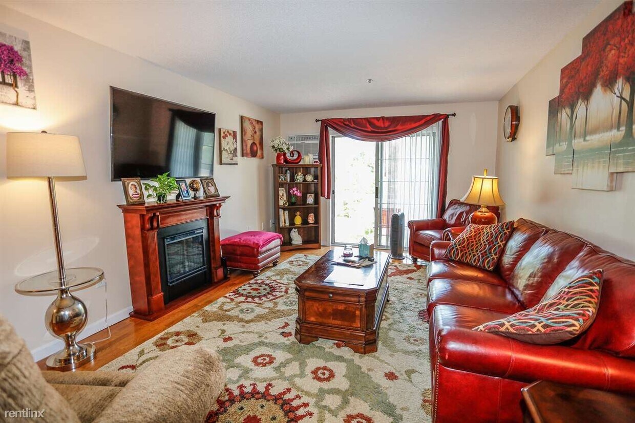 1 br, 1 bath - 490 N River - 1 br, 1 bath  - 490 N River