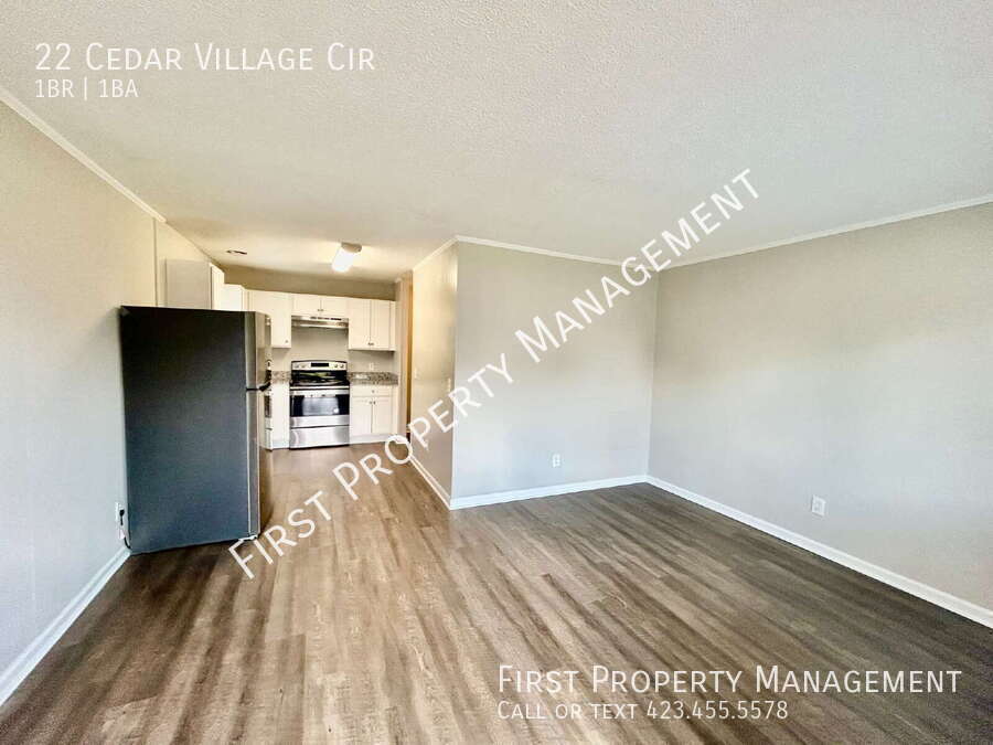 Primary Photo - 22 Cedar Village Cir