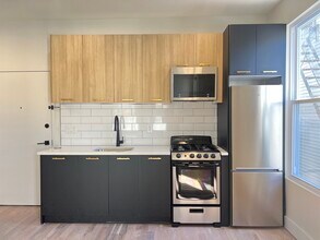 Building Photo - 46 Van Reipen Ave