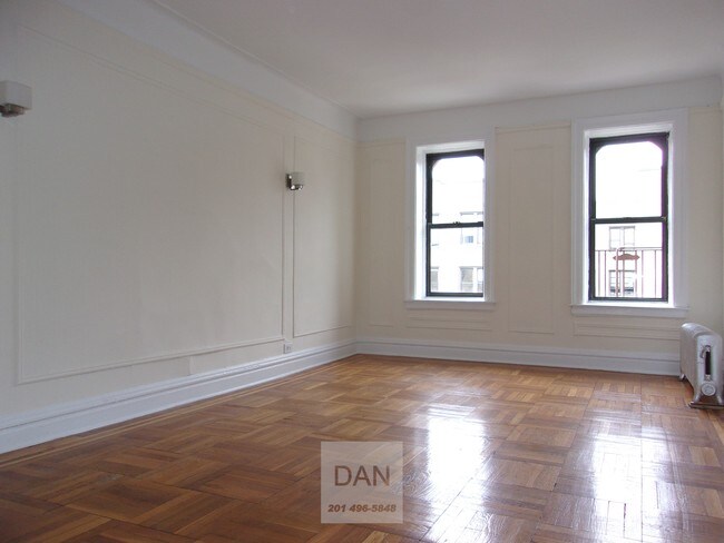 Building Photo - 15 Seaman Ave