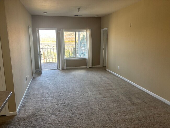 Foto del edificio - 4 bed/4 bath condo located minutes from UNR