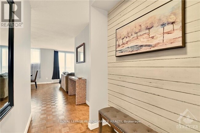 Building Photo - 2020-2020 Jasmine Crescent