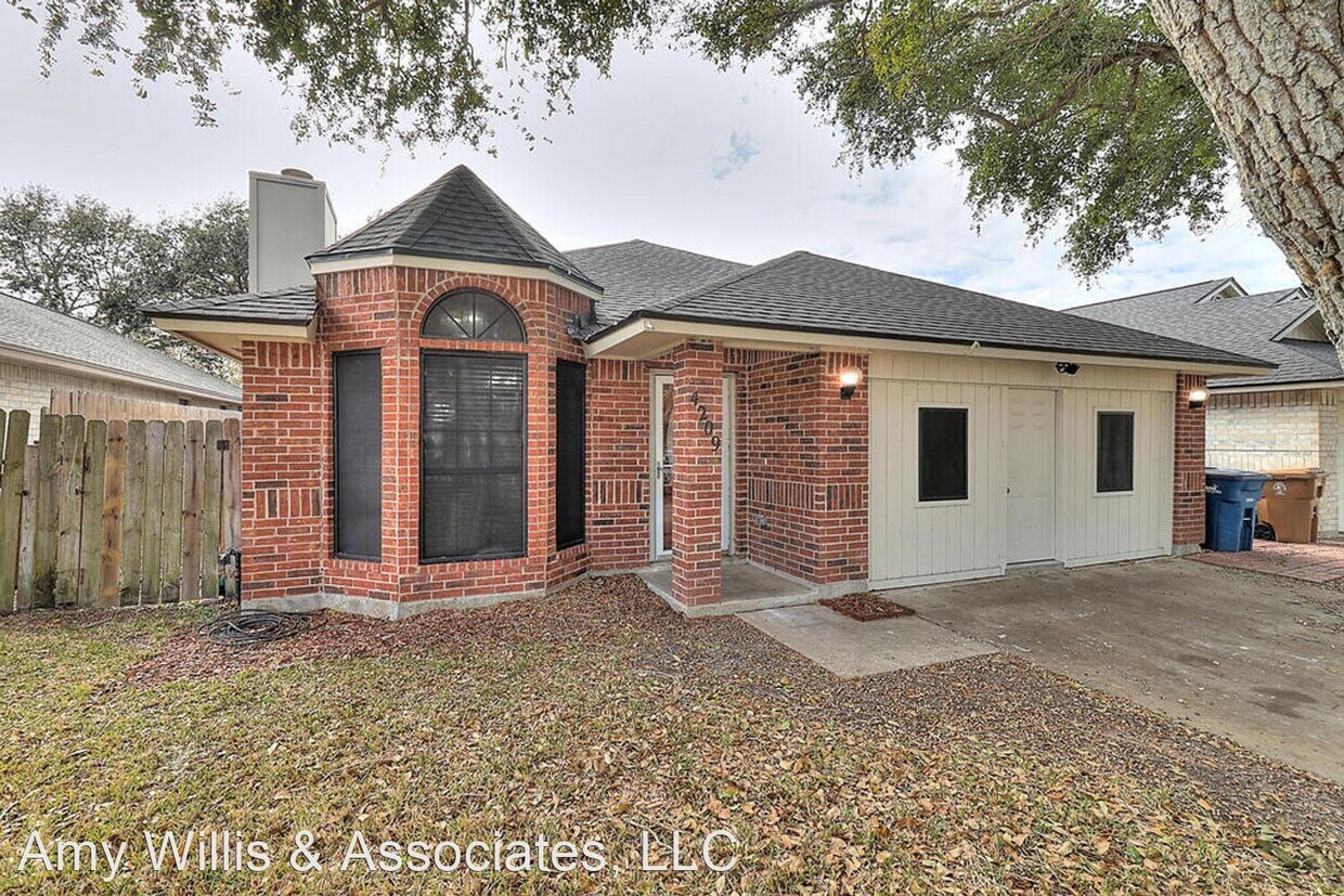 4209 Holly Ridge Dr, Corpus Christi, TX 78413 House Rental in Corpus Christi, TX