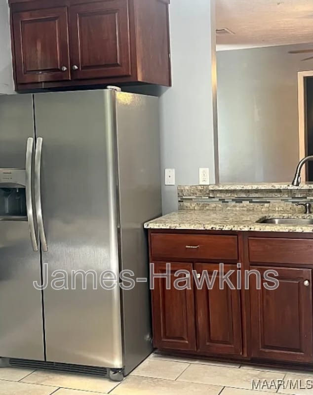 Building Photo - 114 Stuart St