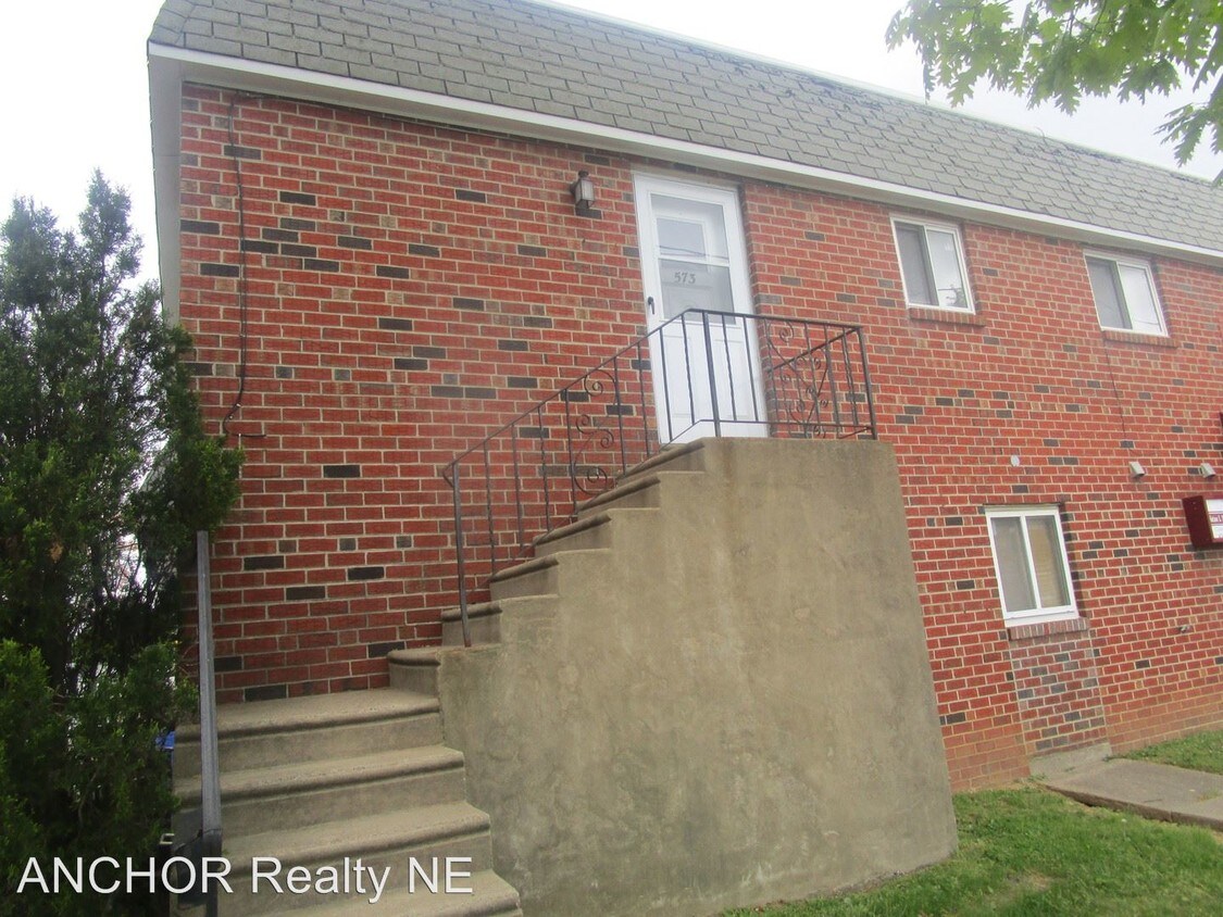 Primary Photo - 573 Selma St