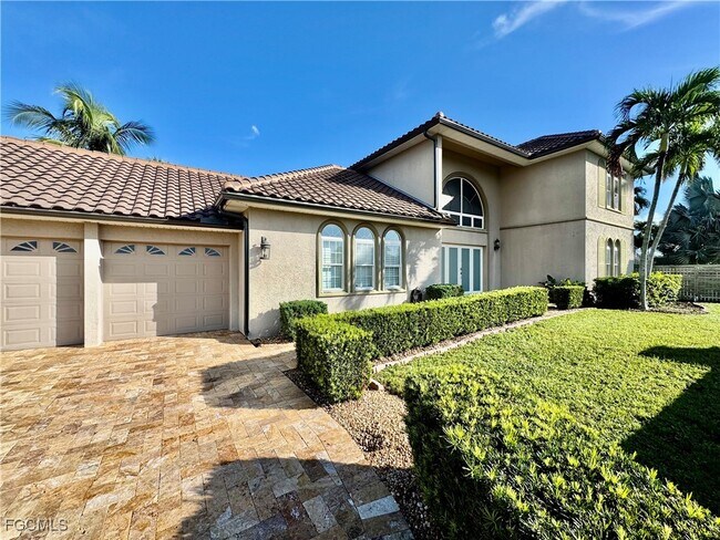 Foto del edificio - 14370 McGregor Blvd