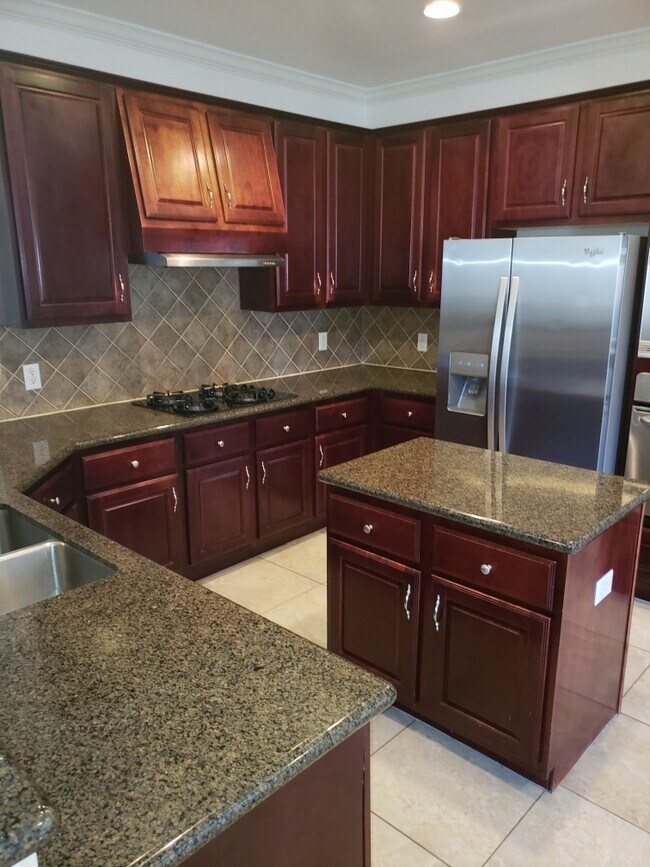 Chef’s Kitchen - 19506 Piney Lake Dr