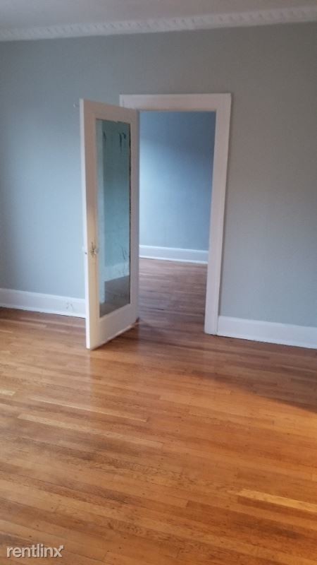 Foto del edificio - 1 br, 1 bath Apartment - 27 E Willis st