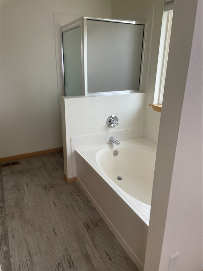 Foto del edificio - 1021 Elgin Ct