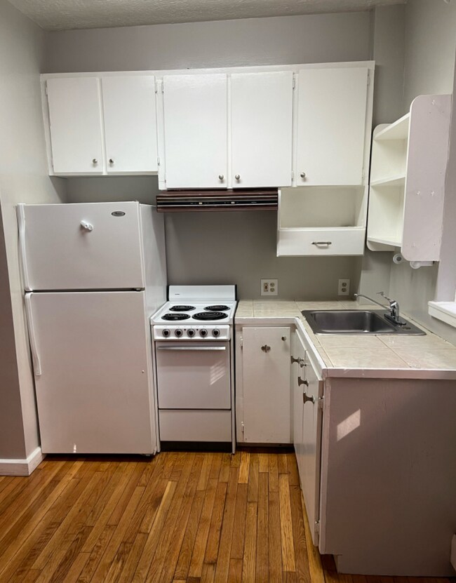 Building Photo - 15 Garden St