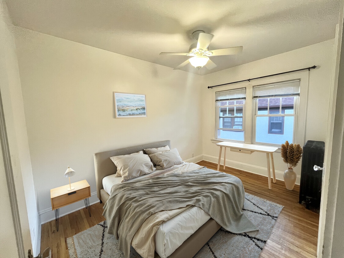 Bedroom 1 - 1633 E River Ter