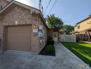 Building Photo - 208 Anne Louise Dr