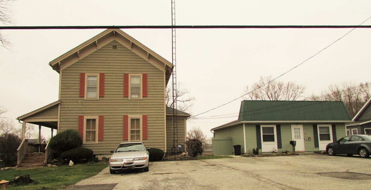 787-797 E. Main St. Front view of both buildings - 797 E Main St