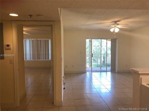Primary Photo - 5560 NW 61st St