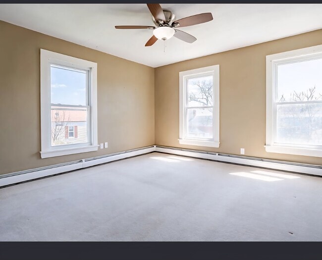 Building Photo - 38 Middle St