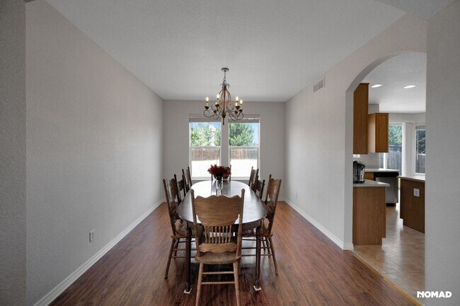 Building Photo - Spacious 4BR House in Brighton