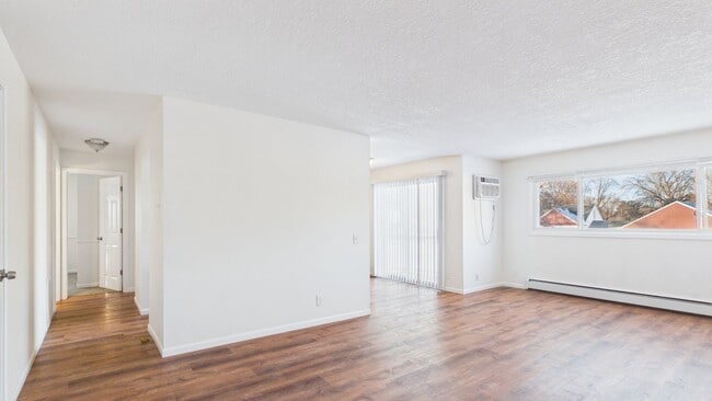 Foto del edificio - Upgraded 2-Bedroom Home in Minnetonka