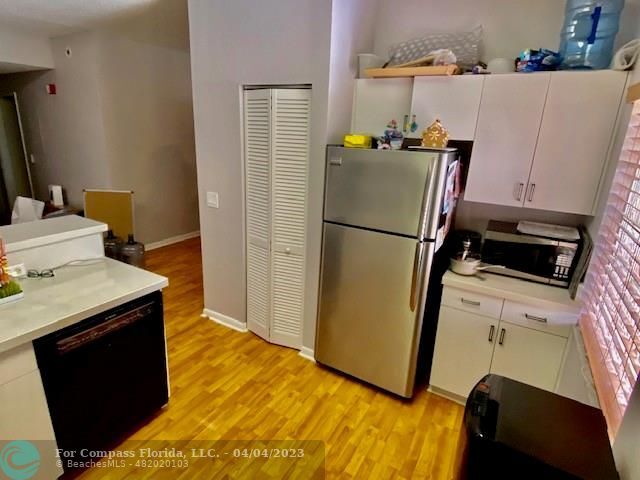 Foto del edificio - 6976 SW 39th St