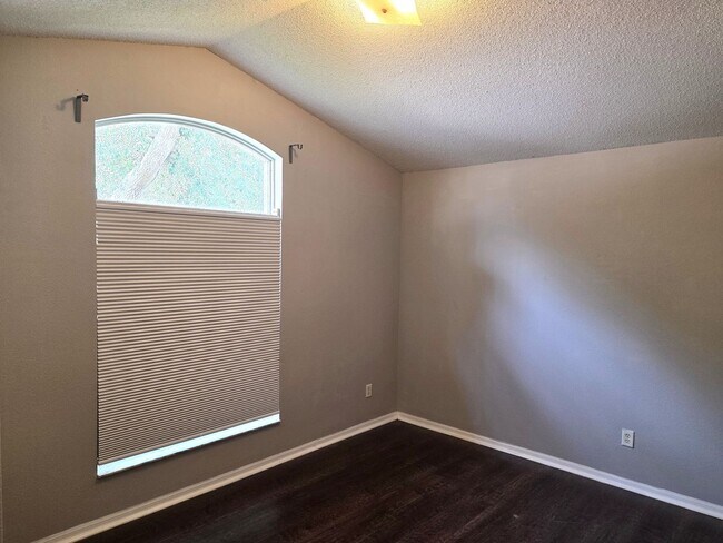 Foto del edificio - Move in Ready 3/2 in Sunset Village