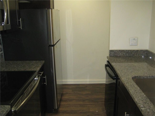 Building Photo - 5851 Phoenix Dr