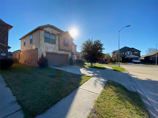 Building Photo - 16551 Lanesborough Dr