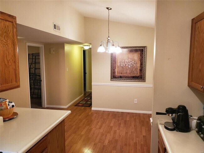 Building Photo - 2333 Sandalwood Creek Ct