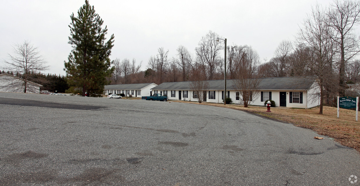 Foto principal - Summer Pointe Apartments
