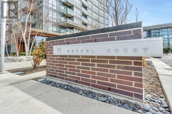 Building Photo - 11 Brunel Ct