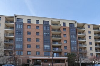 Building Photo - 300 Anthony Ave