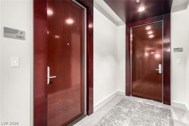 Building Photo - 4575 Dean Martin Dr