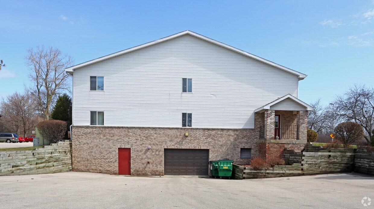 Building Photo - 8150 W Forest Home Ave