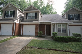 Building Photo - 3319 Philmont Dr