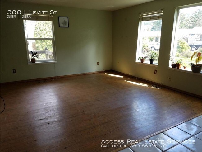 Building Photo - 3881 Levitt St