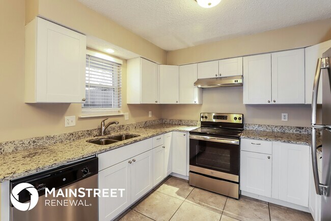 Foto del edificio - 11521 N McGee St