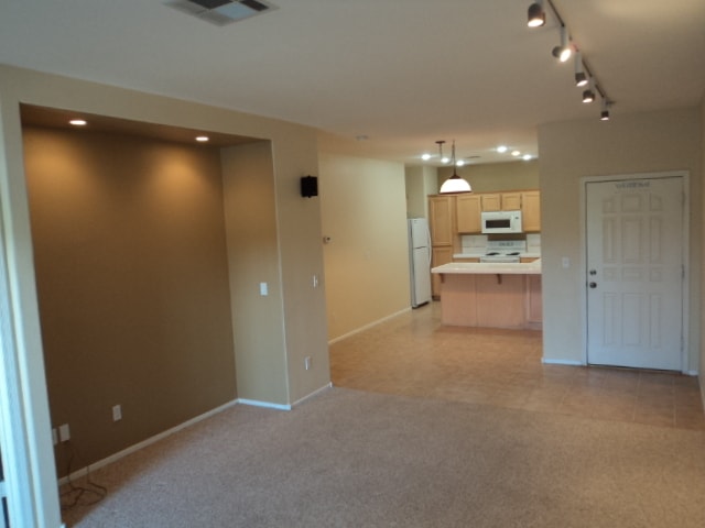 Building Photo - 756 Hardy Way