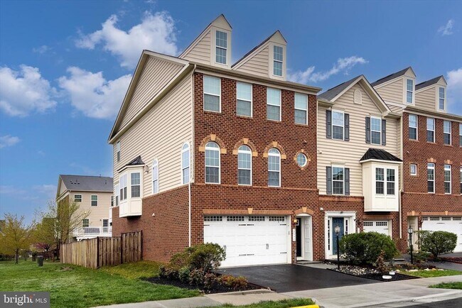 Building Photo - 25771 Double Bridle Terrace