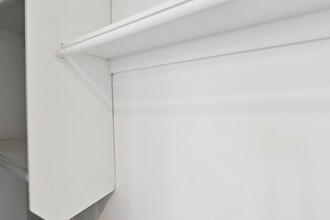 Interior Photo - 845 S. Kingsley