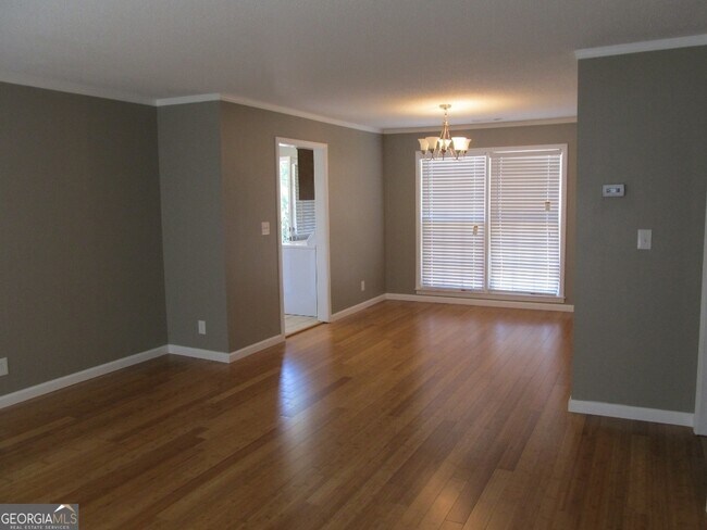 Building Photo - 803 Ridge St