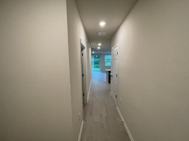 Foto del edificio - 418 Legacy Lp