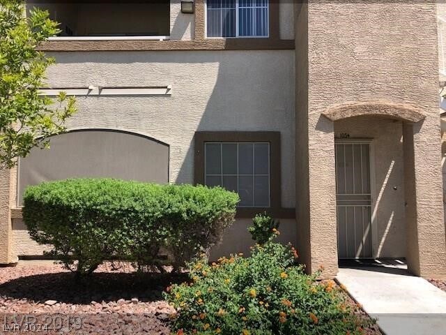 Primary Photo - 3400 Cabana Dr