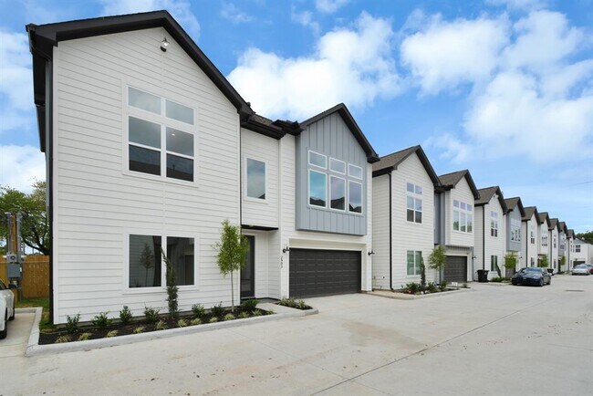 Foto del edificio - 2903 Sherwood Grn Ln