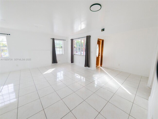 Foto del edificio - 3623 SW 5th Terrace