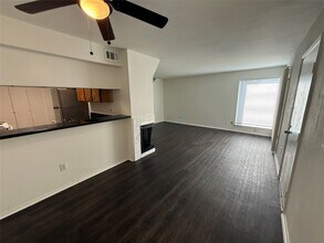 Building Photo - 8050 Sands Point Dr