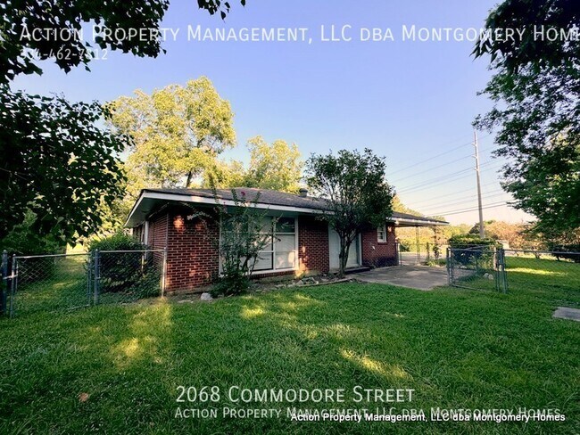 Foto del edificio - 2068 Commodore St