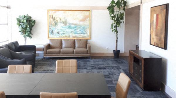 Hall Silver Spear - 1355 Silver Spear