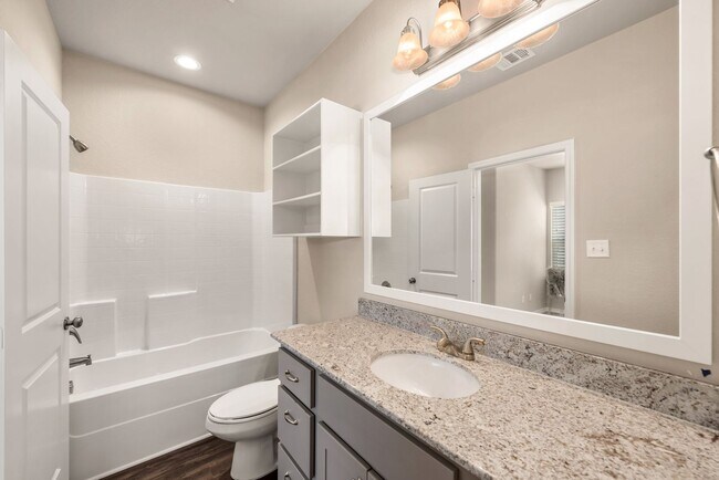 Foto del edificio - Gorgeous 3 Bed, 3.5 Bath Townhome in South...