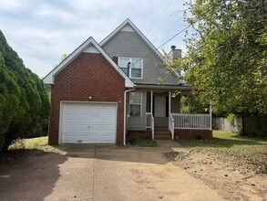 Building Photo - 733 Vanguard Pl