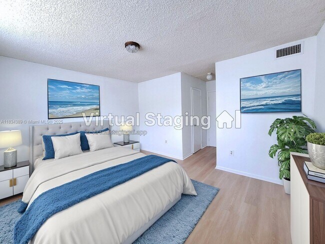Foto del edificio - 1357 Collins Ave